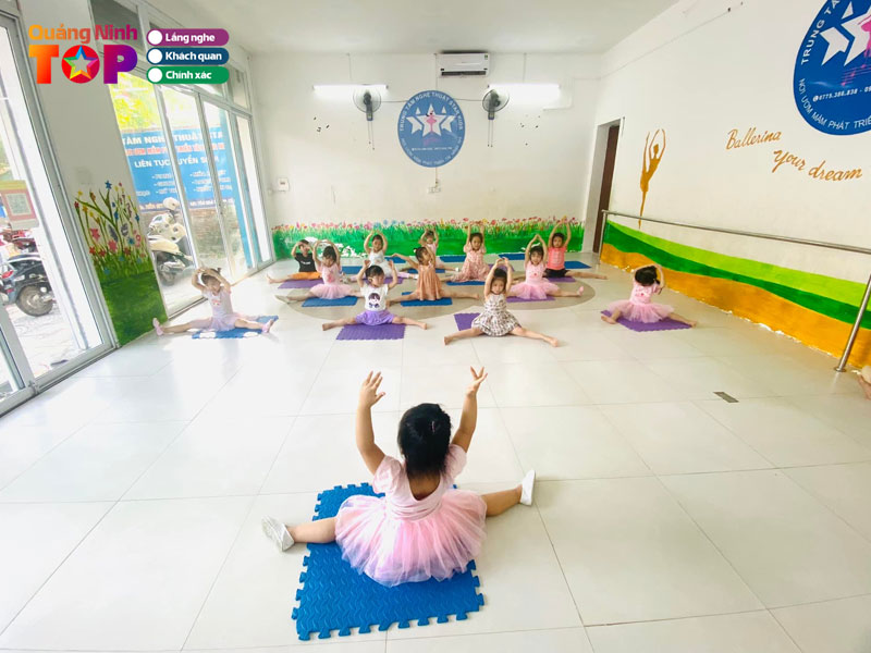 Trung-tam-nghe-thuat-star-kids-quangninhtoplist