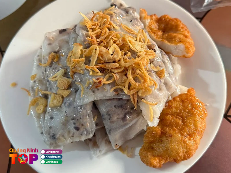 Banh-cuon-cha-muc-ba-tan-quangninhtoplist
