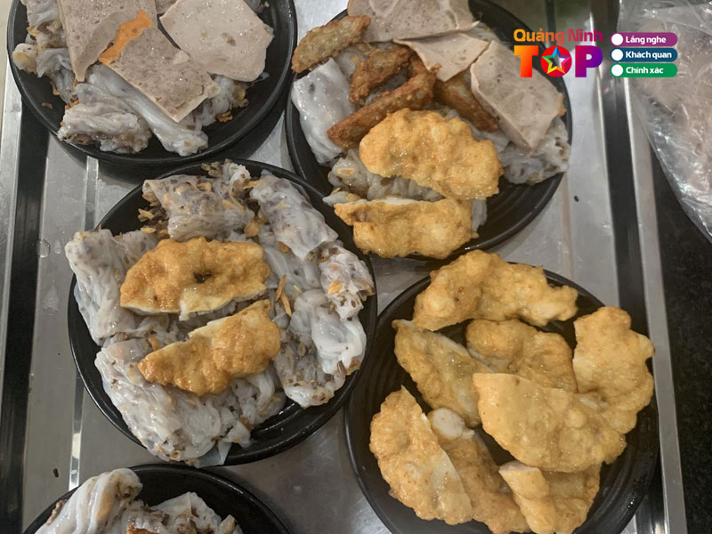 Banh-cuon-cha-muc-pham-ngoc-quangninhtoplist